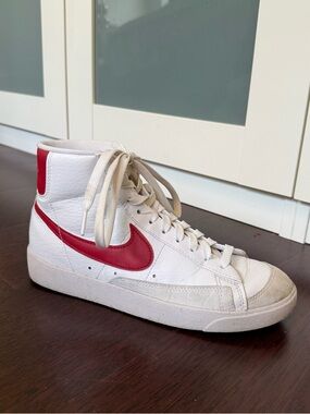 Nike Blazer Mid 'White with Red Swoosh'